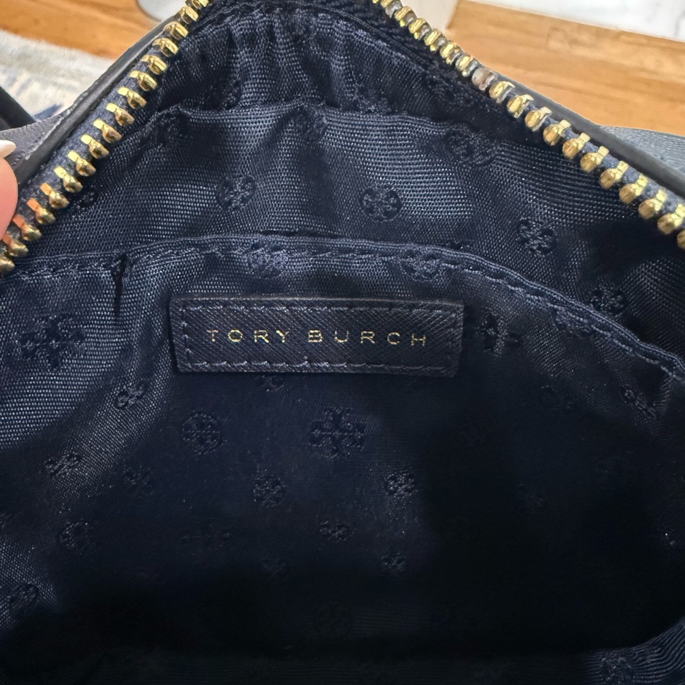 Tory Burch Round Robinson Crossbody Navy Bag - Picture 6 of 10
